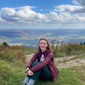 Meet your Posher, Emily